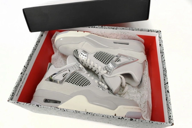 One Kick AQ9129-001 4 WMNS Air Jordan Moments Frozen 0801